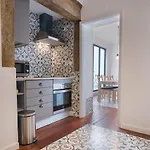 Bica Patio 3bdr Duplex By Lovelystay Apartman *
