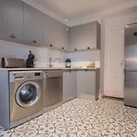 아파트 Bica Patio 3bdr Duplex By Lovelystay