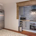 아파트 Bica Patio 3bdr Duplex By Lovelystay 리스본