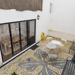 아파트 Bica Patio 3bdr Duplex By Lovelystay