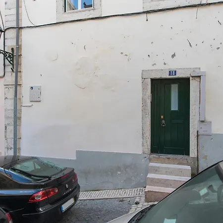 Lovelystay - Bica Patio Duplex Appartement *