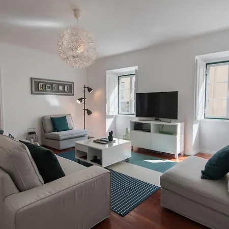 Lovelystay - Bica Patio Duplex Appartement