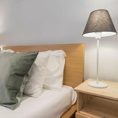 Lovelystay - Bica Patio Duplex * Lissabon
