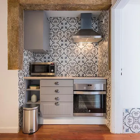 Lovelystay - Bica Patio Duplex Appartement
