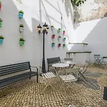Apartamento Bica Patio 3bdr Duplex By Lovelystay