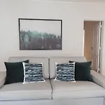 Bica Patio 3bdr Duplex By Lovelystay
