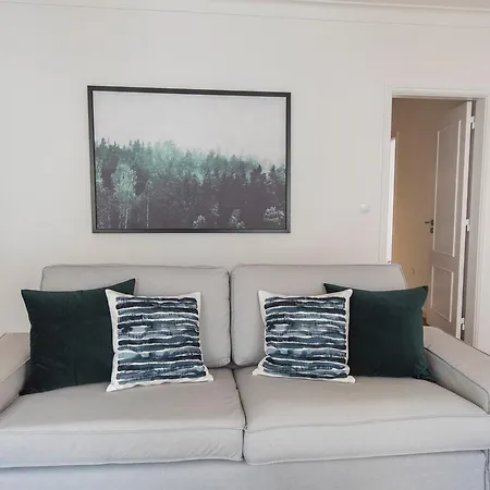 Bica Patio 3bdr Duplex By Lovelystay