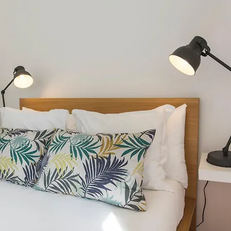 アパート Lovelystay - Bica Patio Duplex *