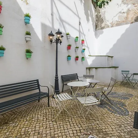 Appartamento Bica Patio 3bdr Duplex By Lovelystay