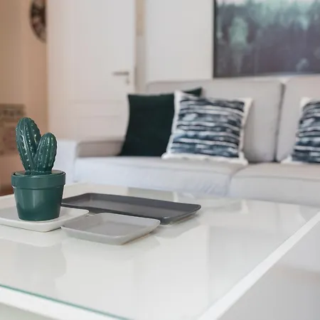 Bica Patio 3bdr Duplex By Lovelystay * Lisbona